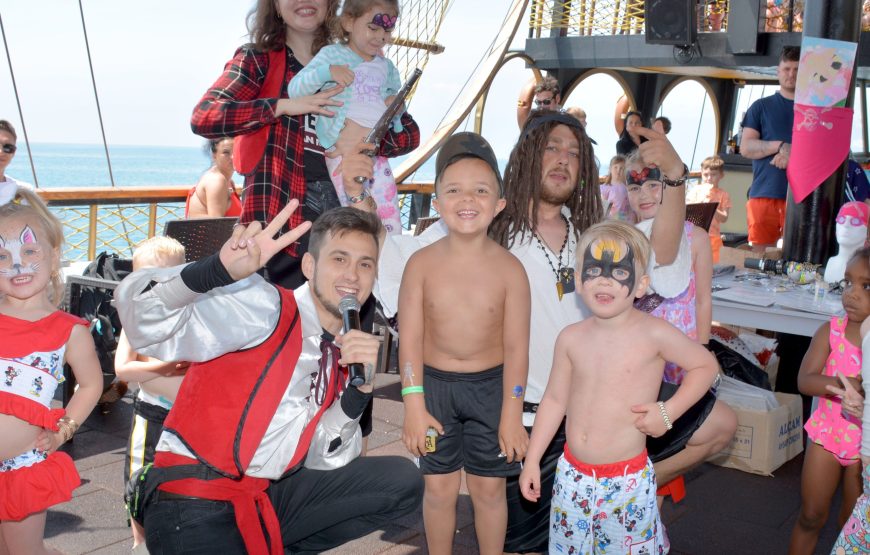 Antalya Pirate Boat Tour with Lunch