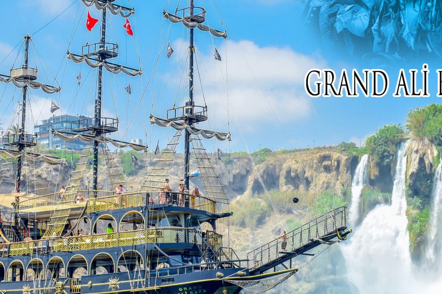 Antalya Pirate Boat Tour with Lunch