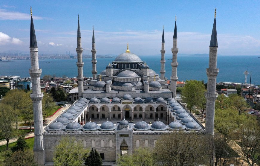 Hagia Sophia, Blue Mosque & Grand Bazaar – Half-Day