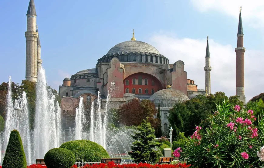 Hagia Sophia, Blue Mosque & Grand Bazaar – Half-Day