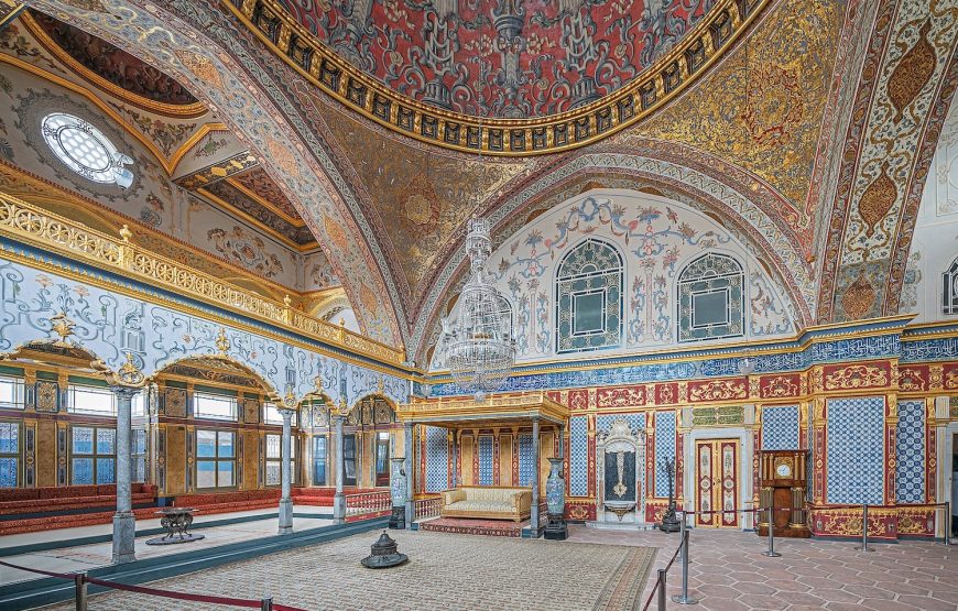 Topkapi Palace with Harem and Blue Mosque Guided Tour
